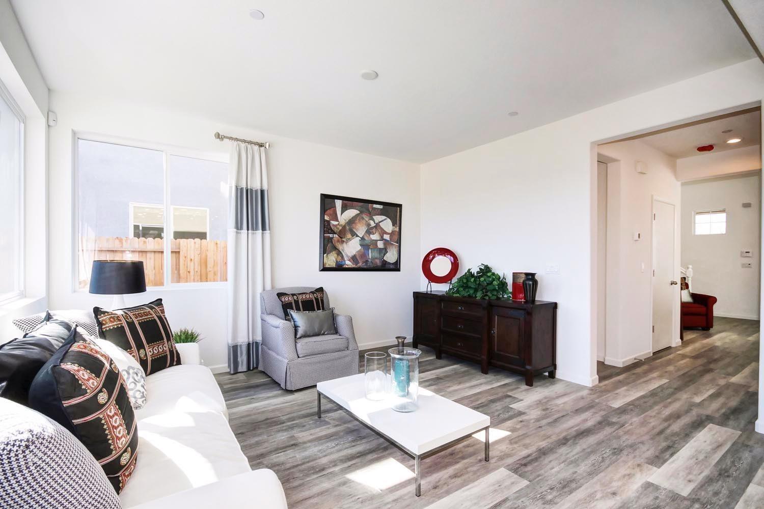 Detail Gallery Image 4 of 25 For 3520 Alberghini St, Sacramento,  CA 95838 - 3 Beds | 2/1 Baths