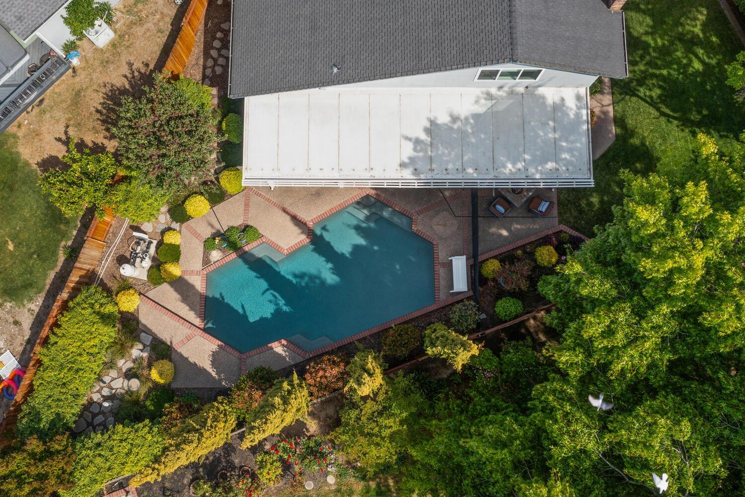 Detail Gallery Image 48 of 56 For 19 Green Mist Ct, Sacramento,  CA 95831 - 4 Beds | 3 Baths