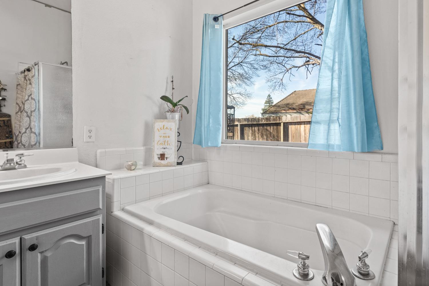 Detail Gallery Image 15 of 26 For 1162 Stormwood Ave, Galt,  CA 95632 - 4 Beds | 2 Baths