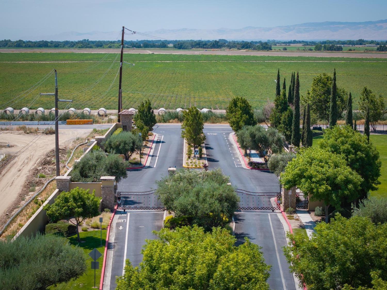 Rapallo Way, Manteca, California image 49