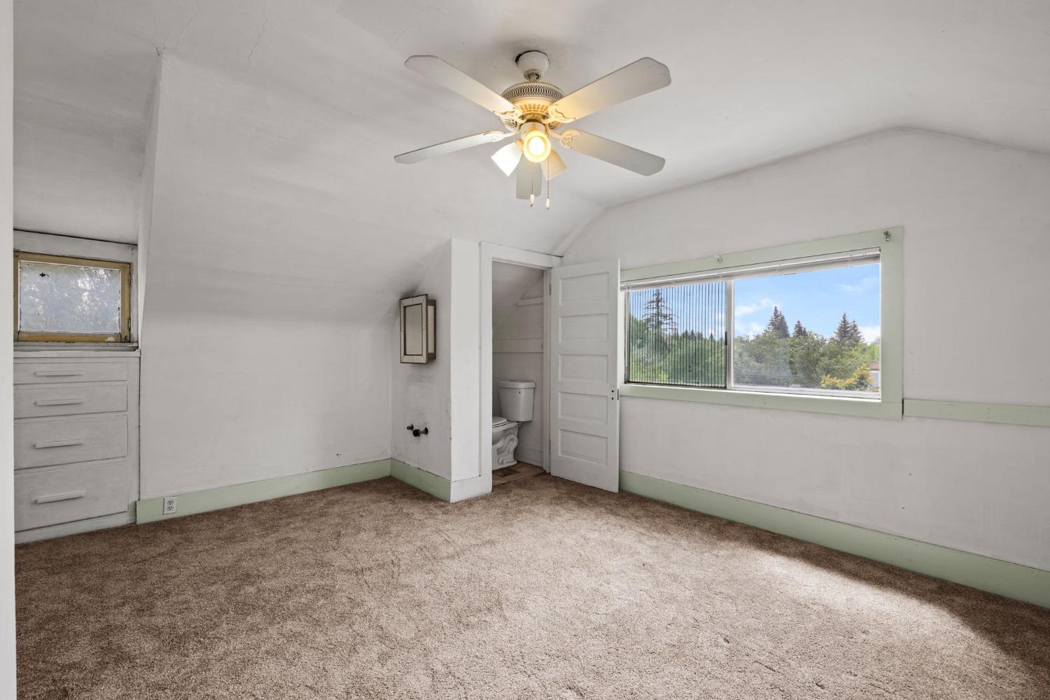 Detail Gallery Image 15 of 31 For 4615 Illinois Ave, Fair Oaks,  CA 95628 - 4 Beds | 1/2 Baths