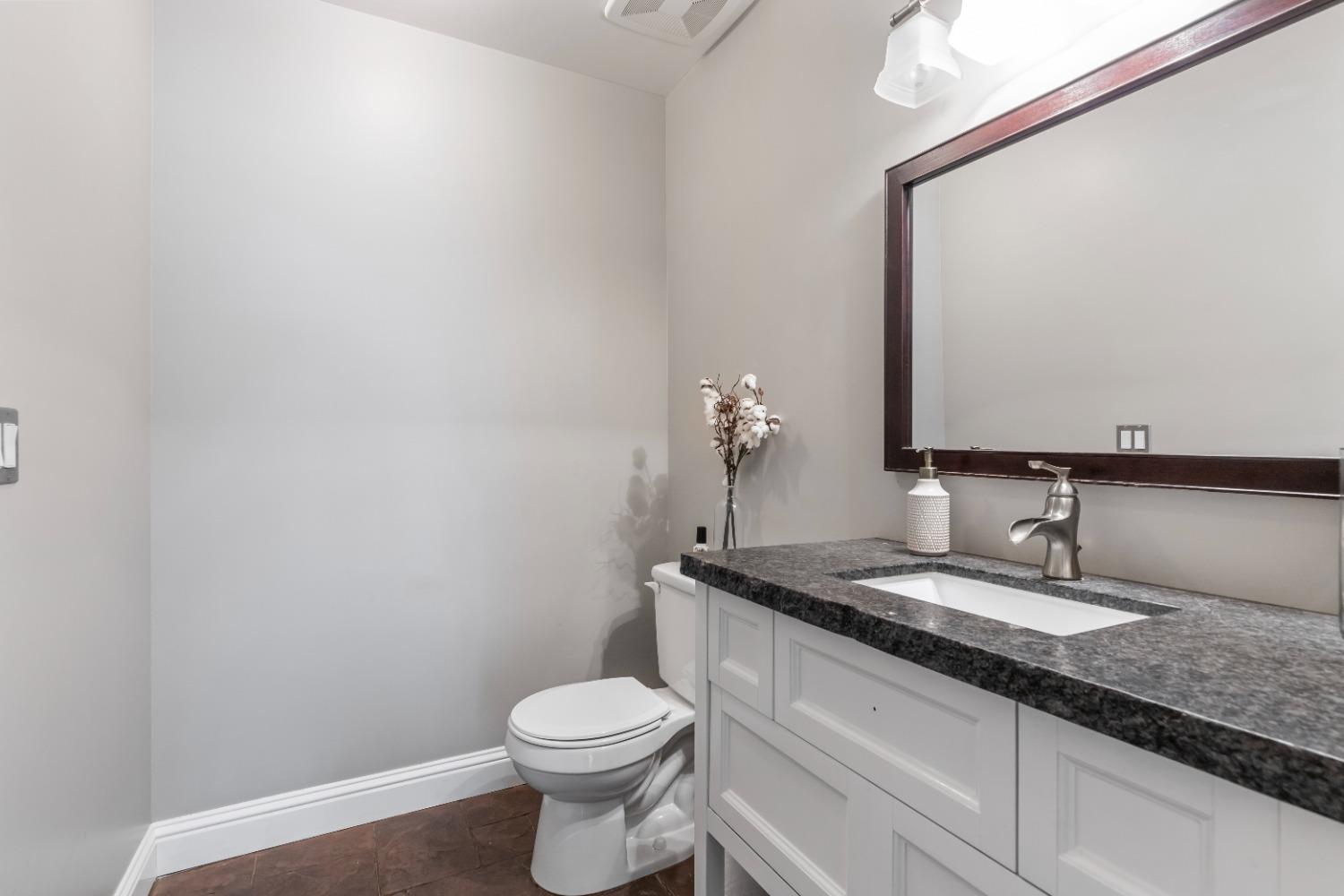 Detail Gallery Image 23 of 55 For 10008 River Oak Cir, Oakdale,  CA 95361 - 5 Beds | 3/1 Baths