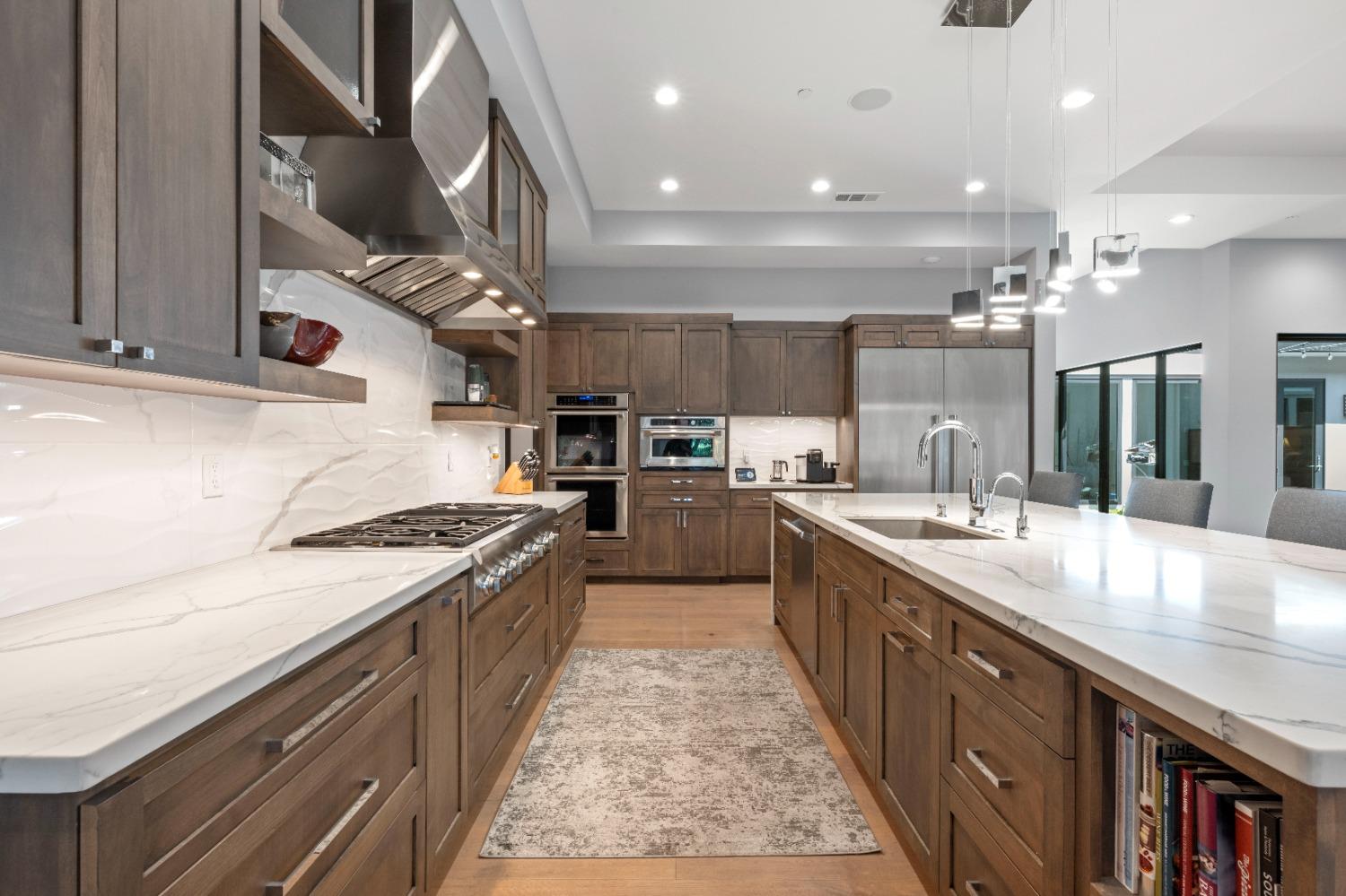 Detail Gallery Image 13 of 73 For 8452 Jomar Ln, Fair Oaks,  CA 95628 - 4 Beds | 4/1 Baths