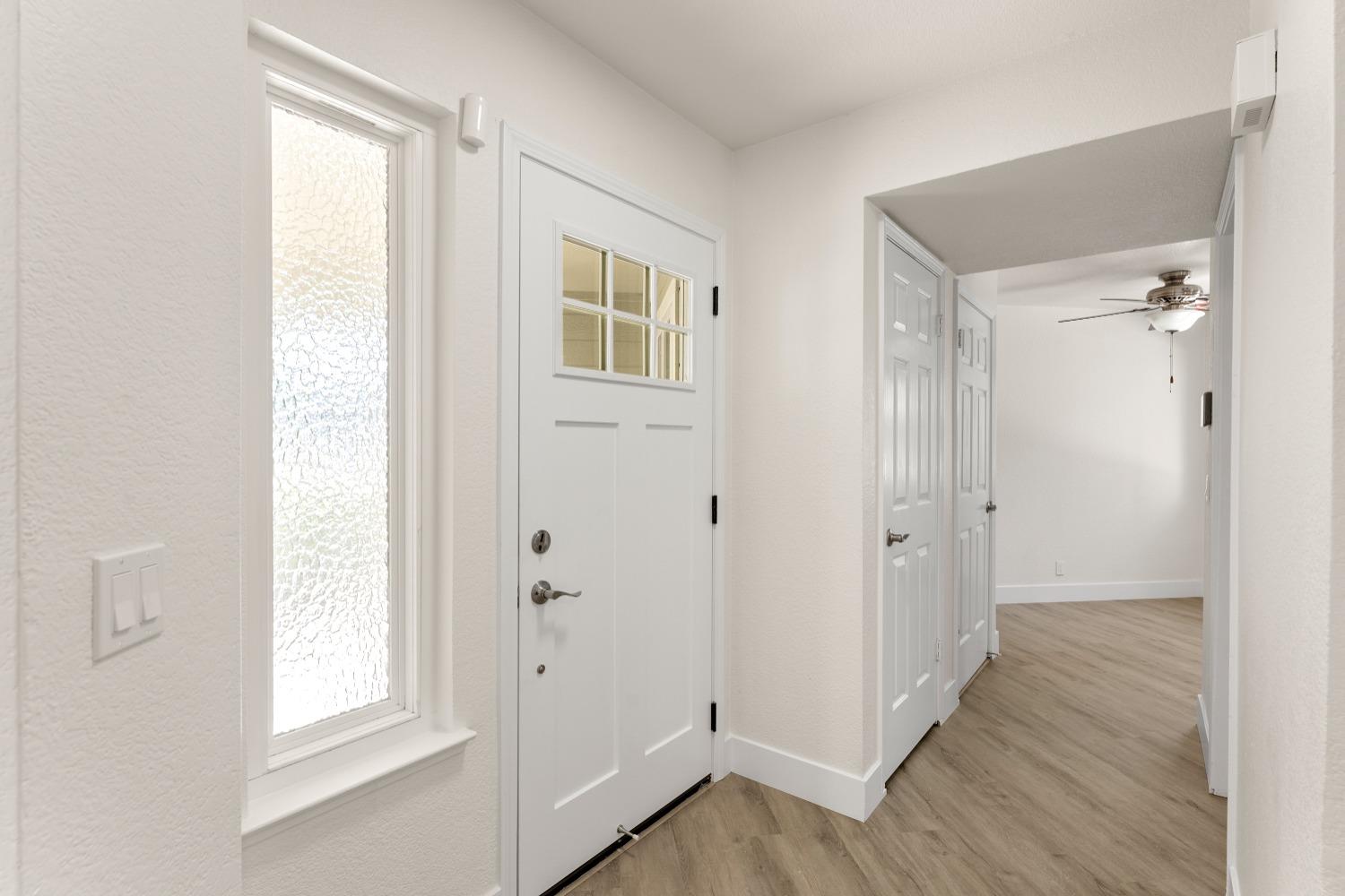 Detail Gallery Image 10 of 65 For 8340 Cypress Lake Ct, Antelope,  CA 95843 - 4 Beds | 2/1 Baths