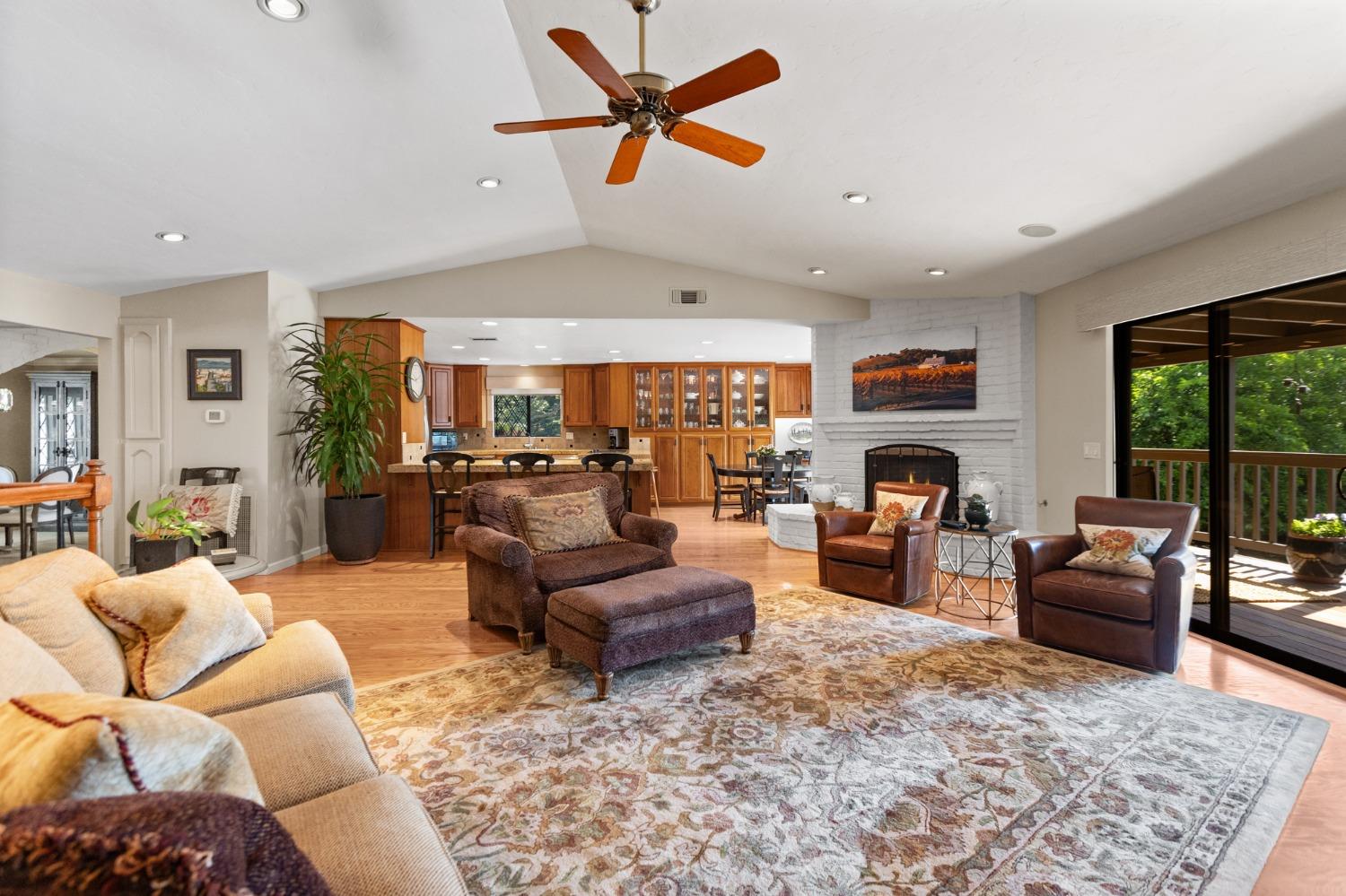 Detail Gallery Image 26 of 99 For 4010 Pretense Ct, Fair Oaks,  CA 95628 - 3 Beds | 3/1 Baths