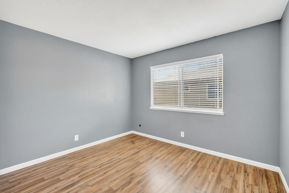 Photo #15: 225057433 Listing: Photo #15