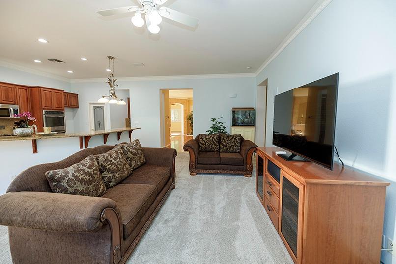 Detail Gallery Image 13 of 77 For 2001 Dayton Ave, Modesto,  CA 95356 - 3 Beds | 3 Baths