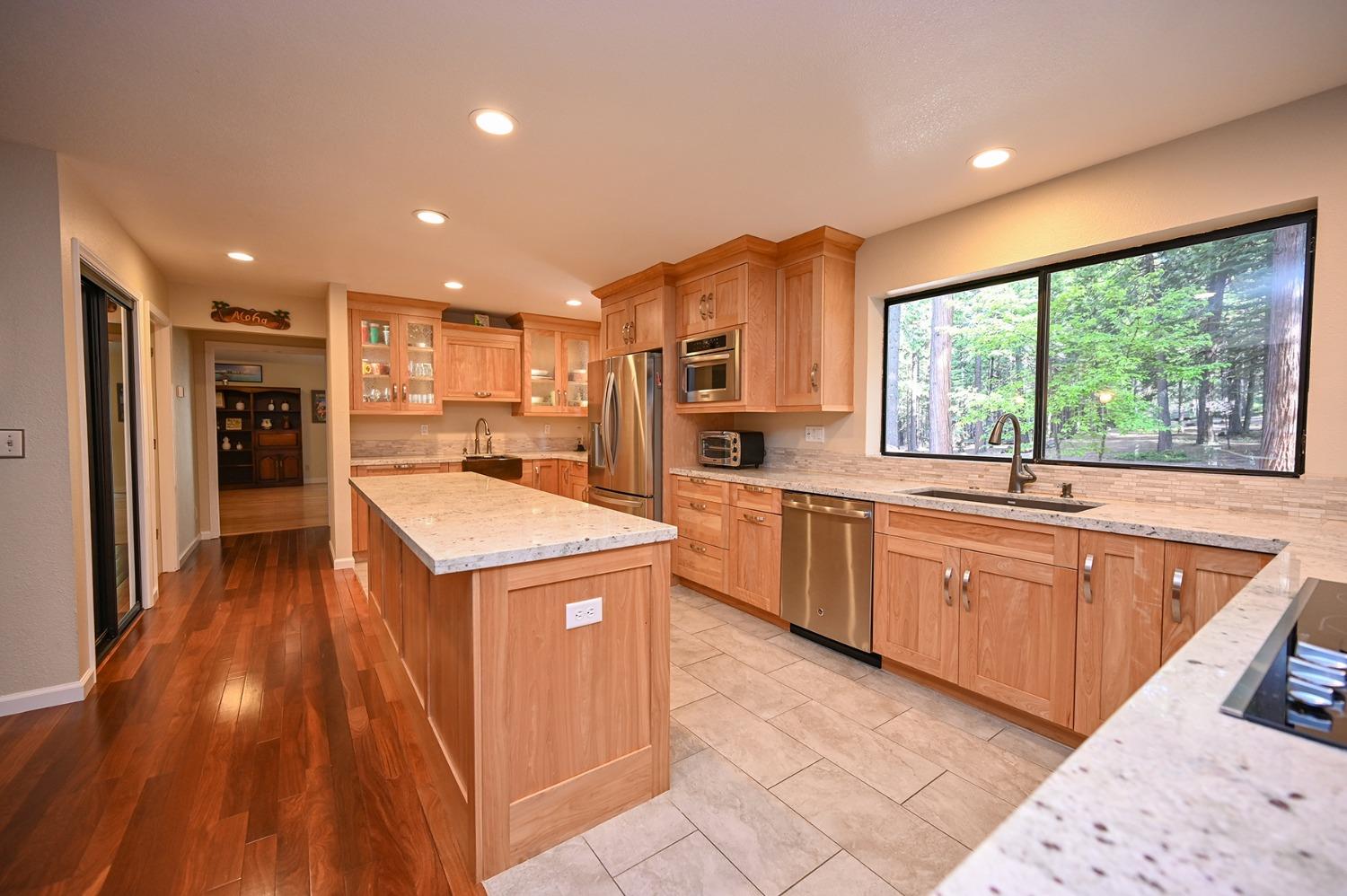 Bela Vista Drive, Pollock Pines, California image 7