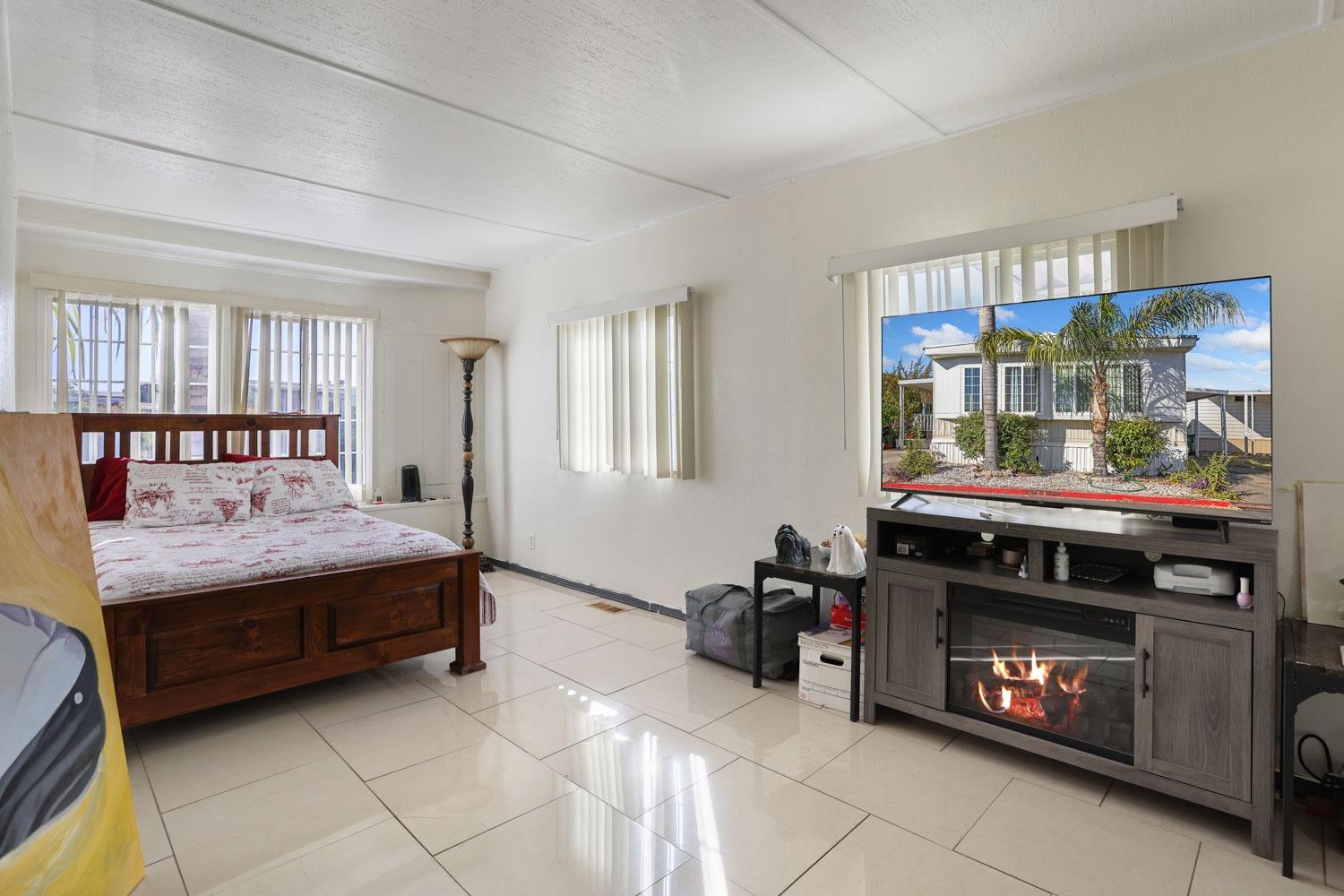 Detail Gallery Image 9 of 40 For 4900 Hwy 99 11, Stockton,  CA 95212 - 3 Beds | 2 Baths