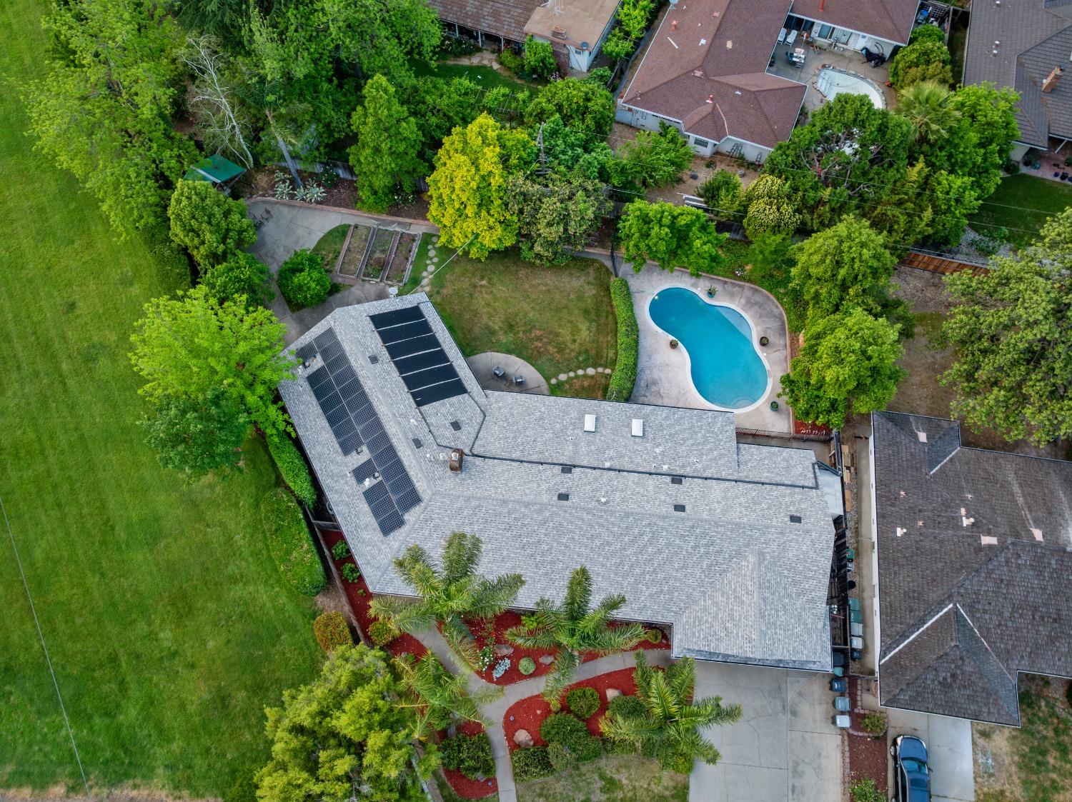 Detail Gallery Image 60 of 65 For 2751 American River Dr, Sacramento,  CA 95864 - 4 Beds | 3 Baths