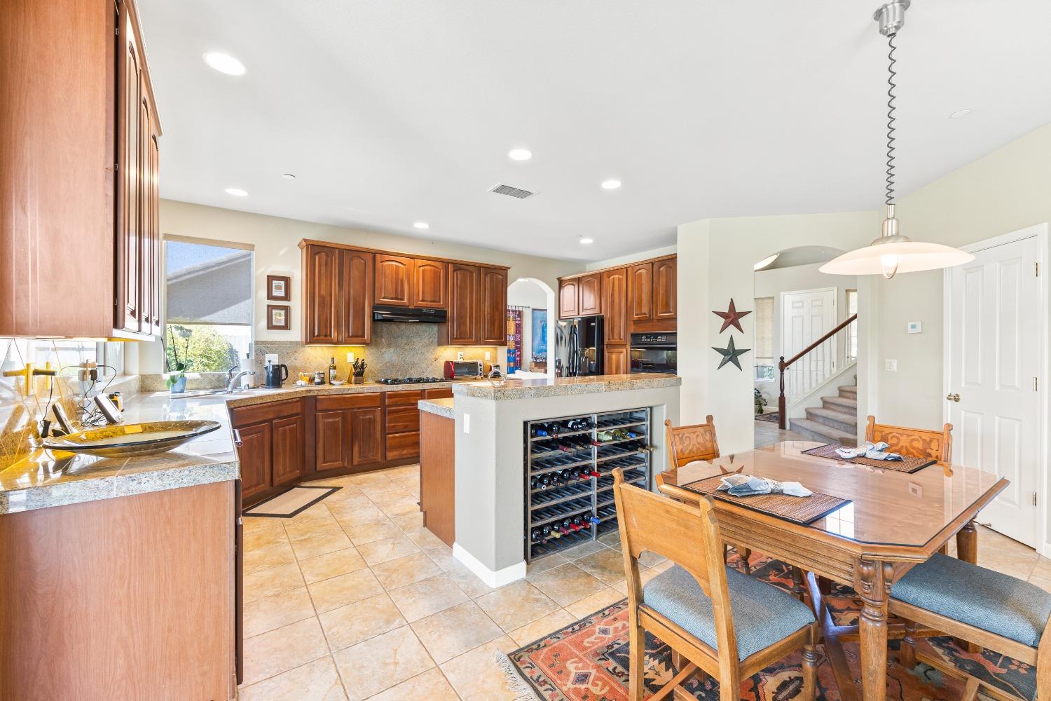 Detail Gallery Image 29 of 67 For 18190 Mallard St, Woodland,  CA 95695 - 5 Beds | 3 Baths