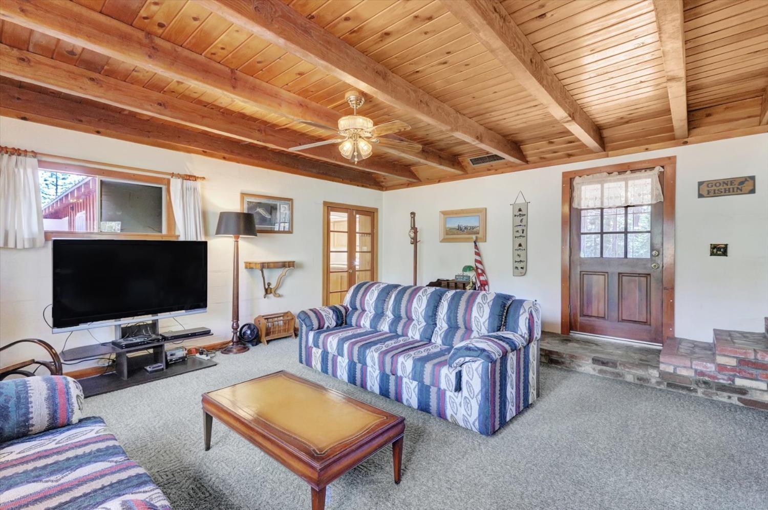 Detail Gallery Image 48 of 59 For 2051 Warren Hill Rd, Strawberry Valley,  CA 95981 - 1 Beds | 1 Baths