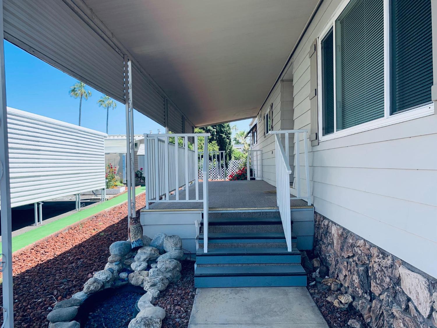 Detail Gallery Image 5 of 54 For 8181 Folsom Blvd 30, Sacramento,  CA 95826 - 2 Beds | 2 Baths