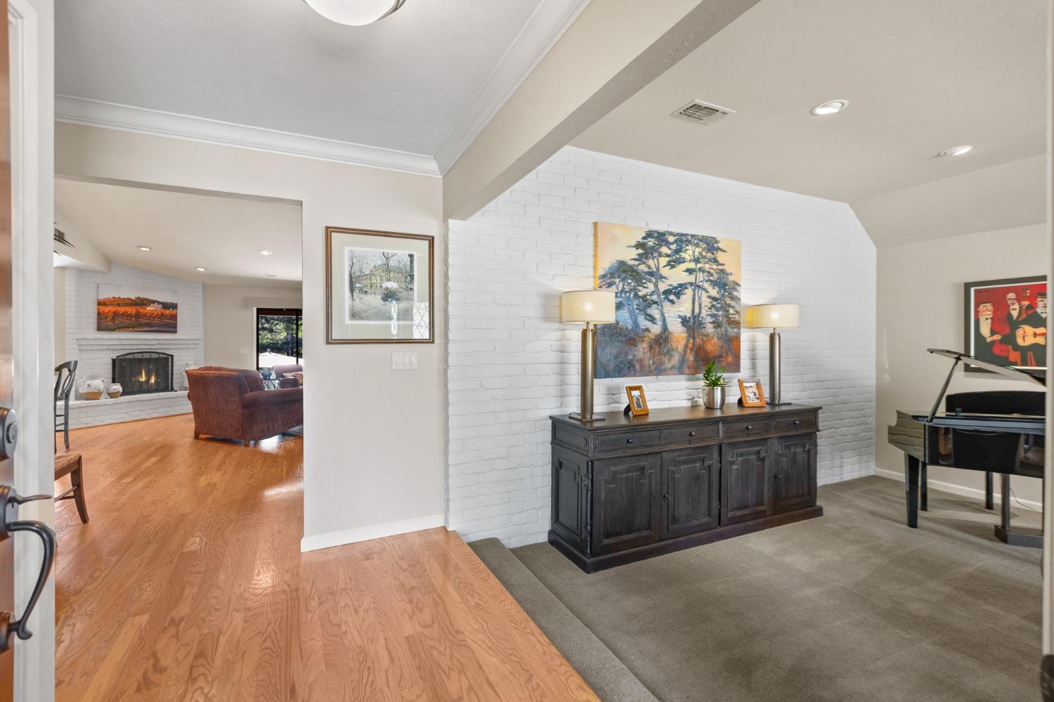 Detail Gallery Image 8 of 99 For 4010 Pretense Ct, Fair Oaks,  CA 95628 - 3 Beds | 3/1 Baths