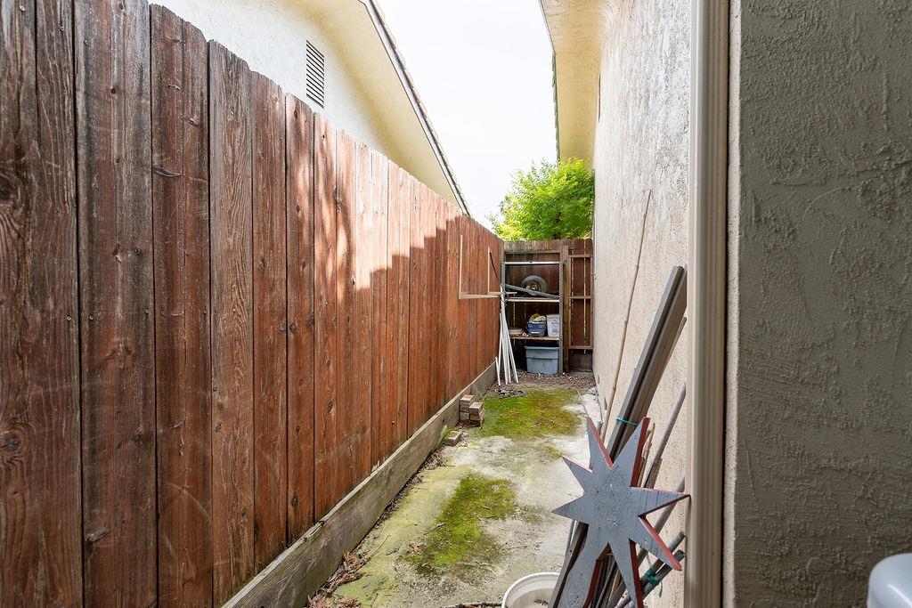 Tioga Drive, Lodi, California image 29
