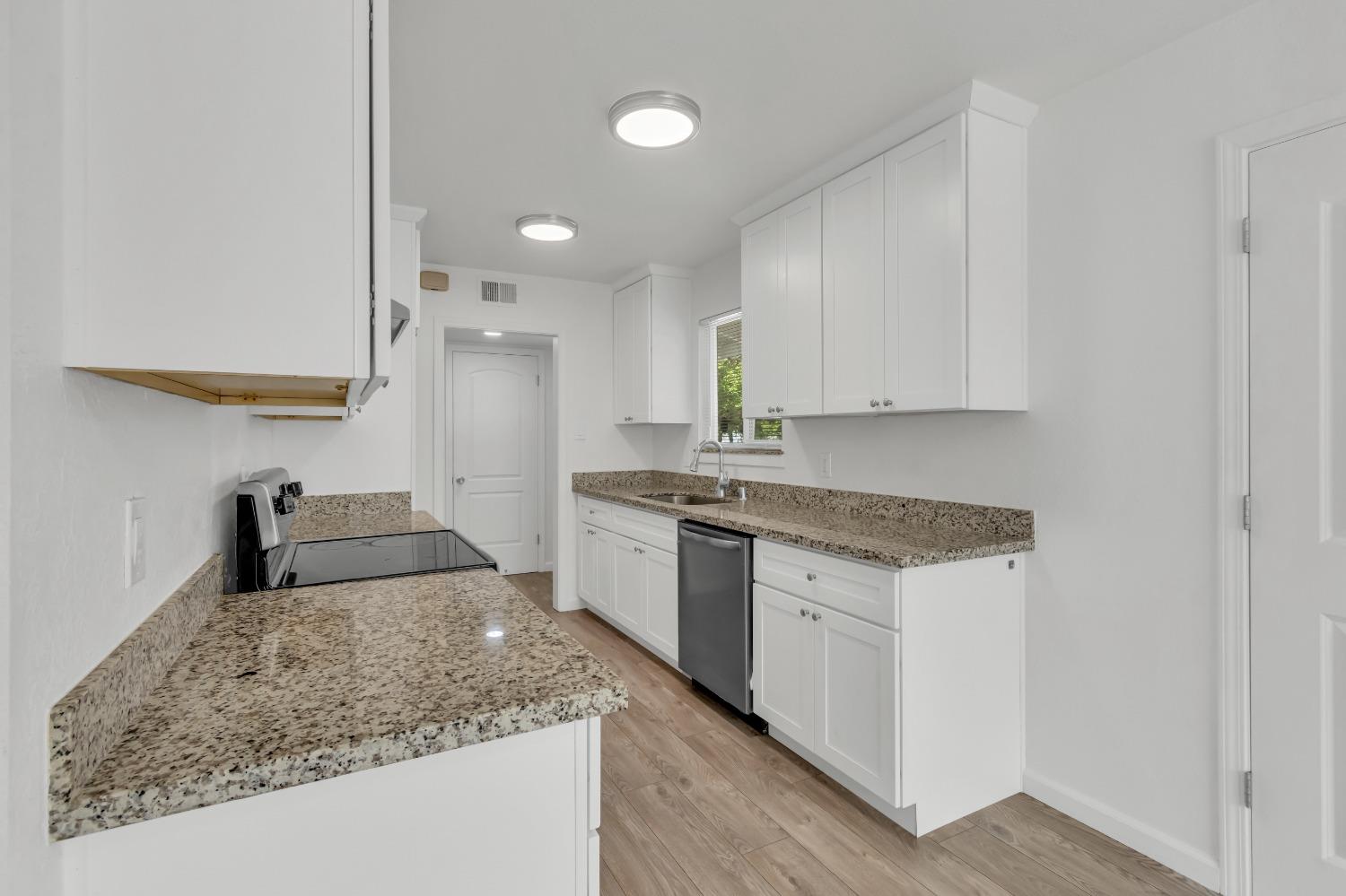 Detail Gallery Image 20 of 56 For 5418 Canfield Ave, Carmichael,  CA 95608 - 3 Beds | 2 Baths