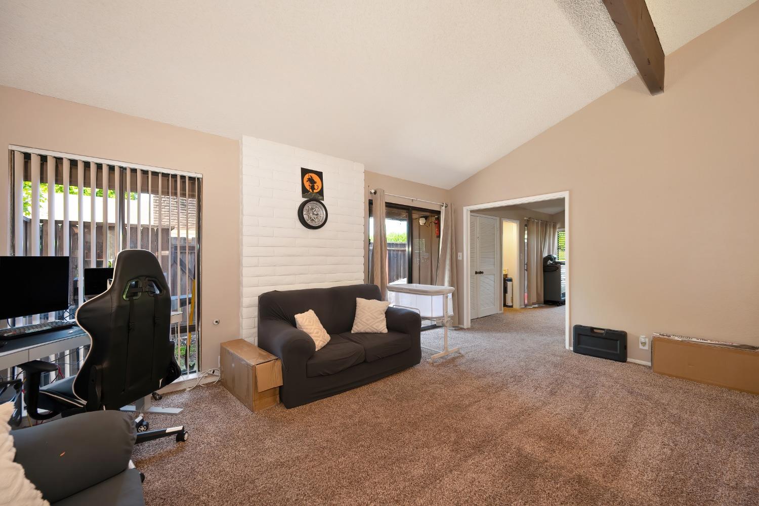Detail Gallery Image 21 of 61 For 2473 American River Dr, Sacramento,  CA 95825 - – Beds | – Baths