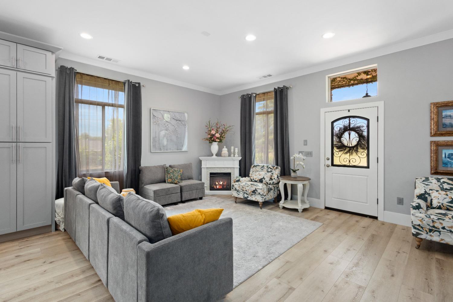 Detail Gallery Image 12 of 84 For 7964 Twin Oaks Ave, Citrus Heights,  CA 95610 - 3 Beds | 2/1 Baths