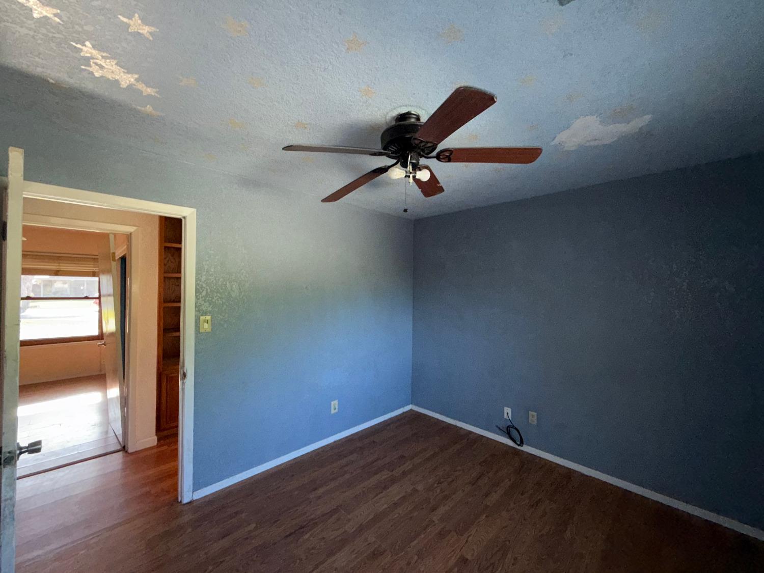 Detail Gallery Image 9 of 17 For 2454 Golden Bear Cir, Stockton,  CA 95209 - 4 Beds | 2 Baths
