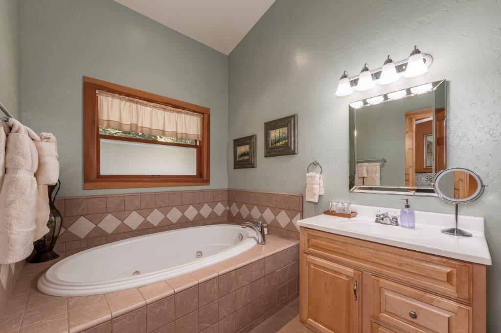 Oak Circle, Arnold, California image 20