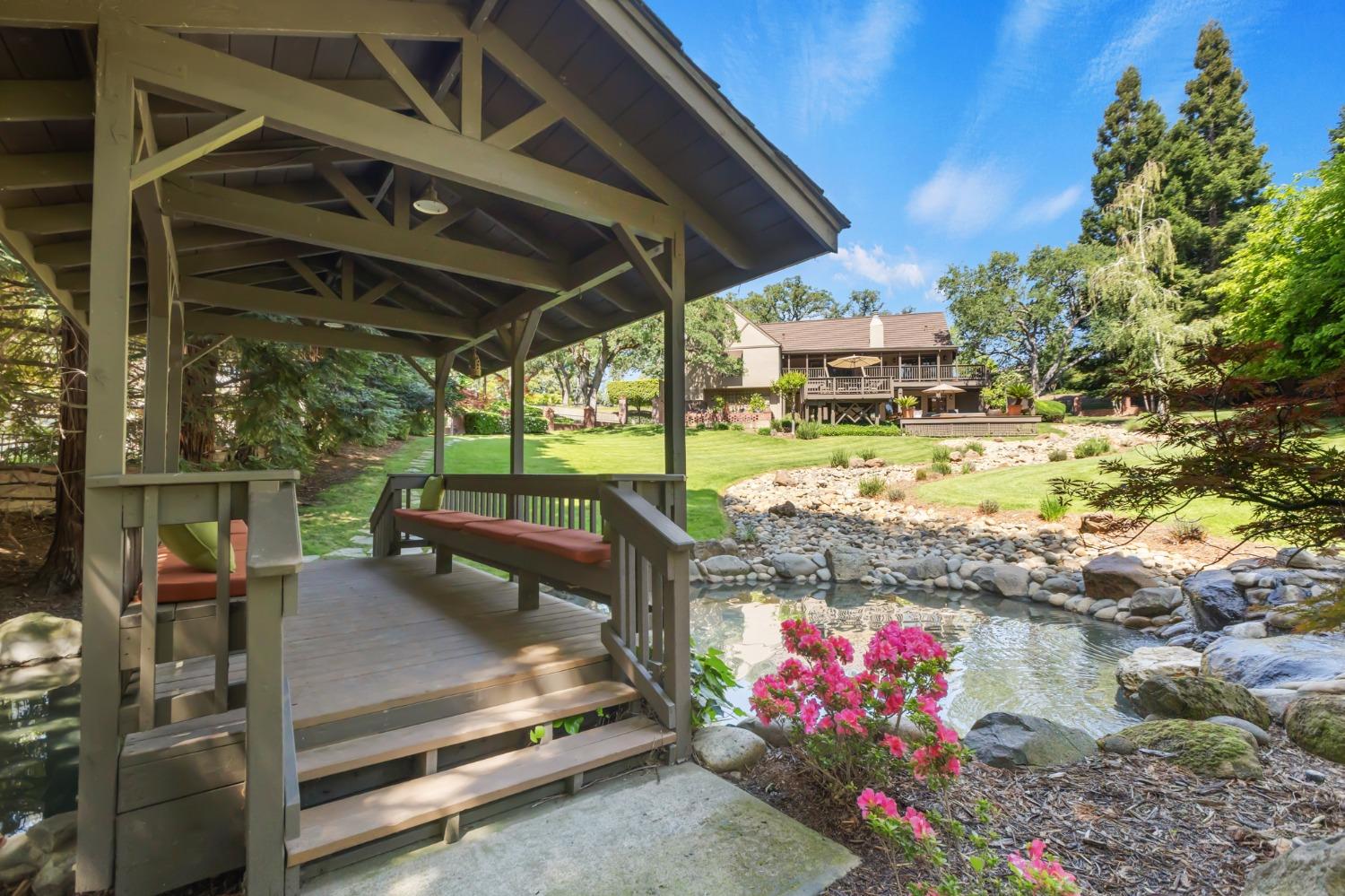 Detail Gallery Image 3 of 99 For 4010 Pretense Ct, Fair Oaks,  CA 95628 - 3 Beds | 3/1 Baths