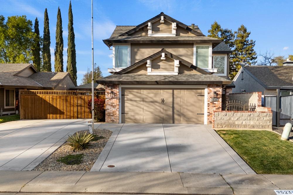 Detail Gallery Image 2 of 47 For 9523 Dunkerrin Way, Elk Grove,  CA 95758 - 3 Beds | 2/1 Baths