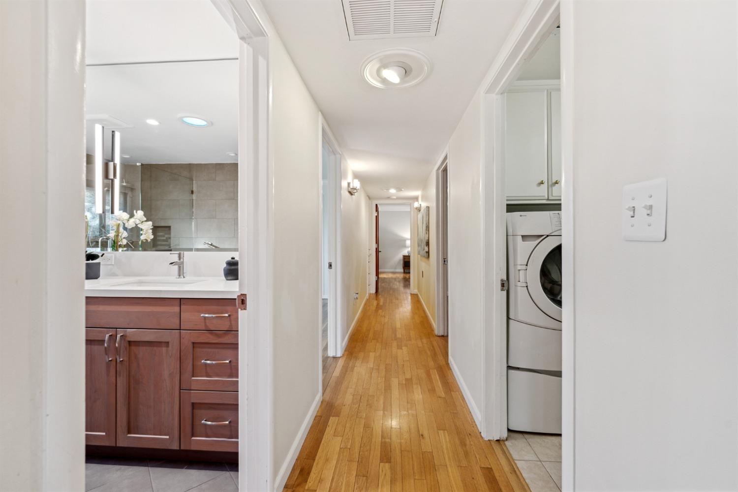 Detail Gallery Image 29 of 65 For 2751 American River Dr, Sacramento,  CA 95864 - 4 Beds | 3 Baths