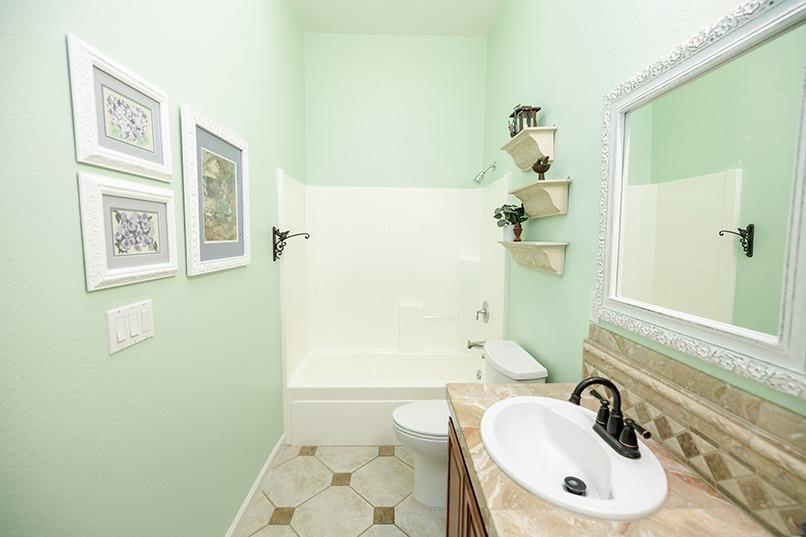 Detail Gallery Image 46 of 77 For 2001 Dayton Ave, Modesto,  CA 95356 - 3 Beds | 3 Baths