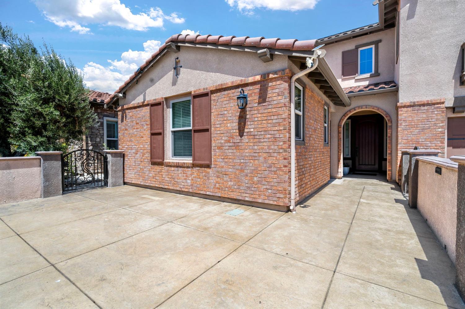 Rapallo Way, Manteca, California image 2