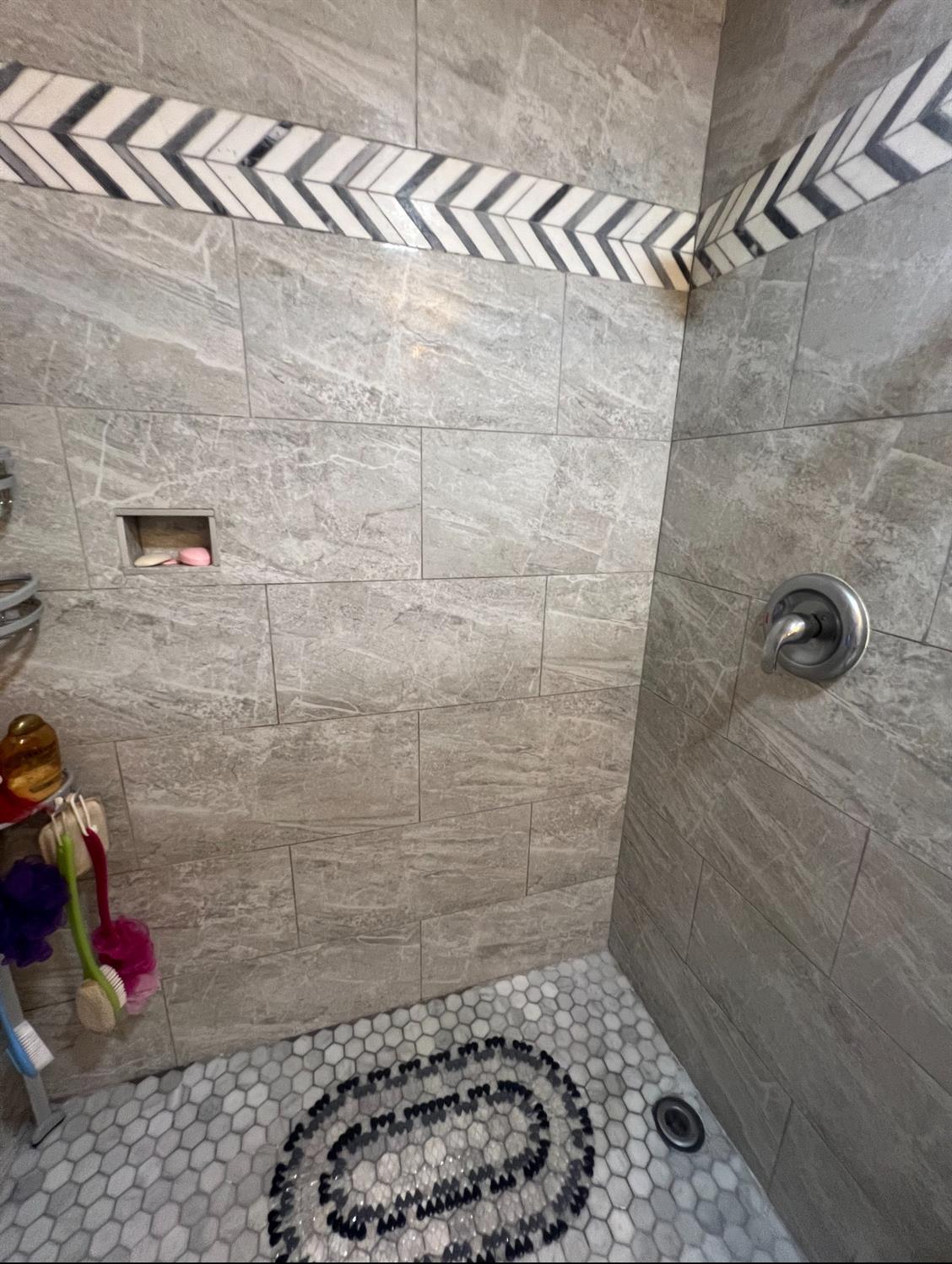 Detail Gallery Image 4 of 17 For 812 Northey Dr, Sacramento,  CA 95833 - 3 Beds | 1 Baths