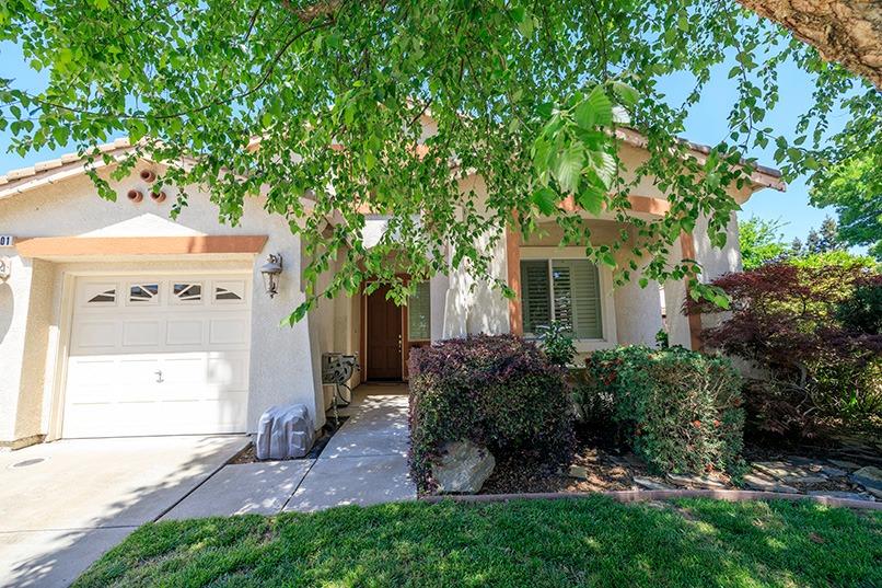 Detail Gallery Image 2 of 77 For 2001 Dayton Ave, Modesto,  CA 95356 - 3 Beds | 3 Baths
