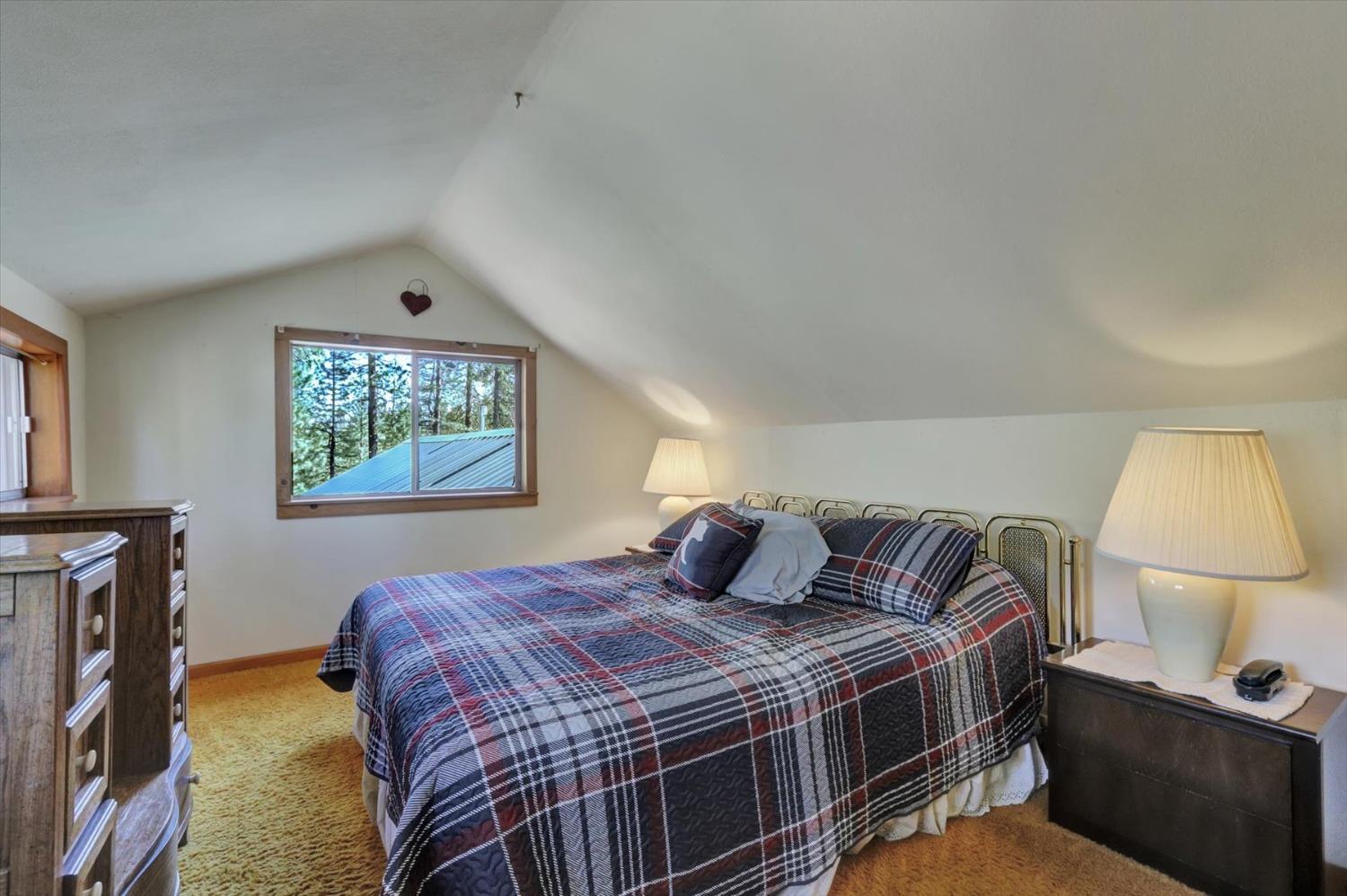 Detail Gallery Image 27 of 59 For 2051 Warren Hill Rd, Strawberry Valley,  CA 95981 - 1 Beds | 1 Baths