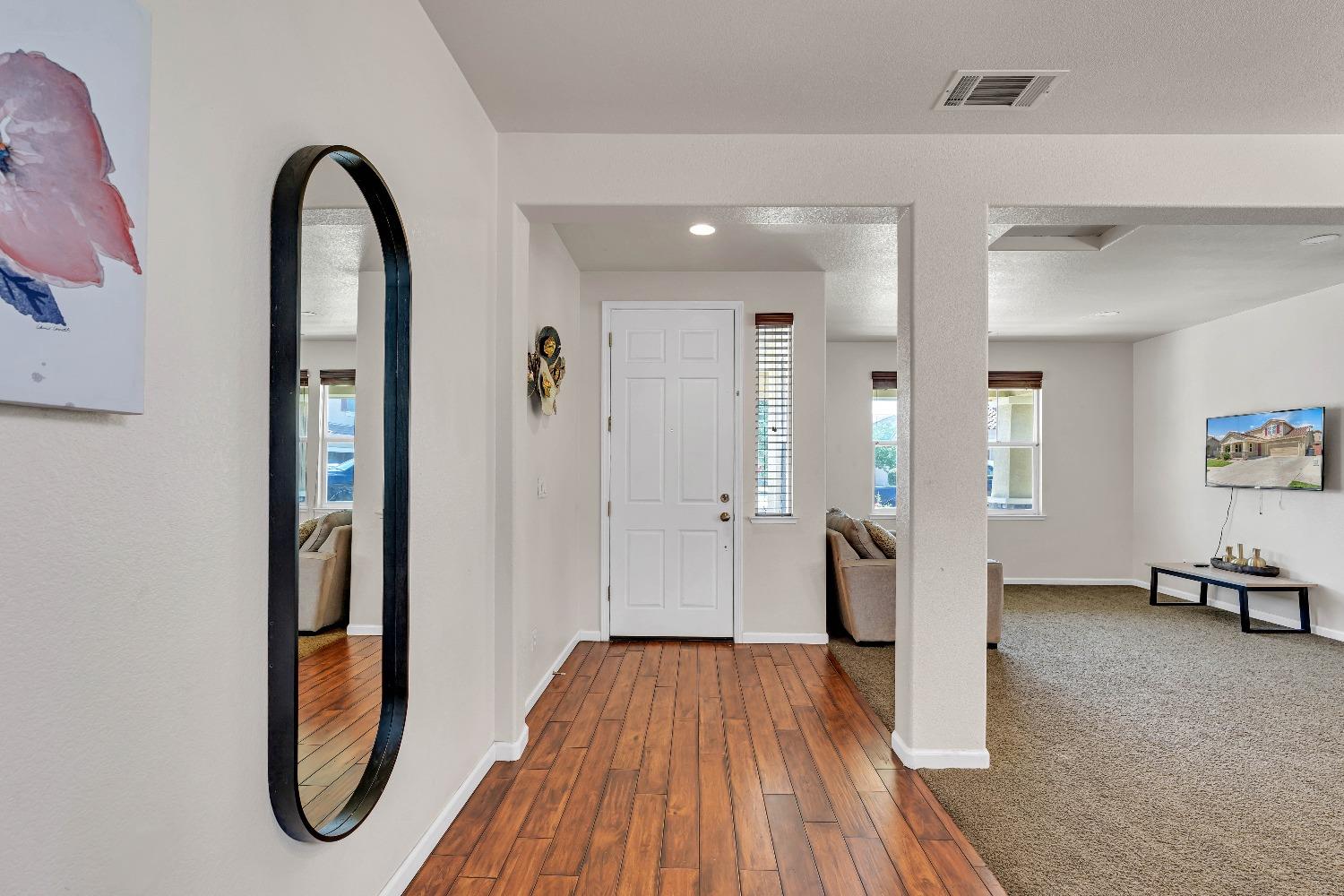Detail Gallery Image 4 of 36 For 3819 Escena Ct, Turlock,  CA 95382 - 5 Beds | 3 Baths