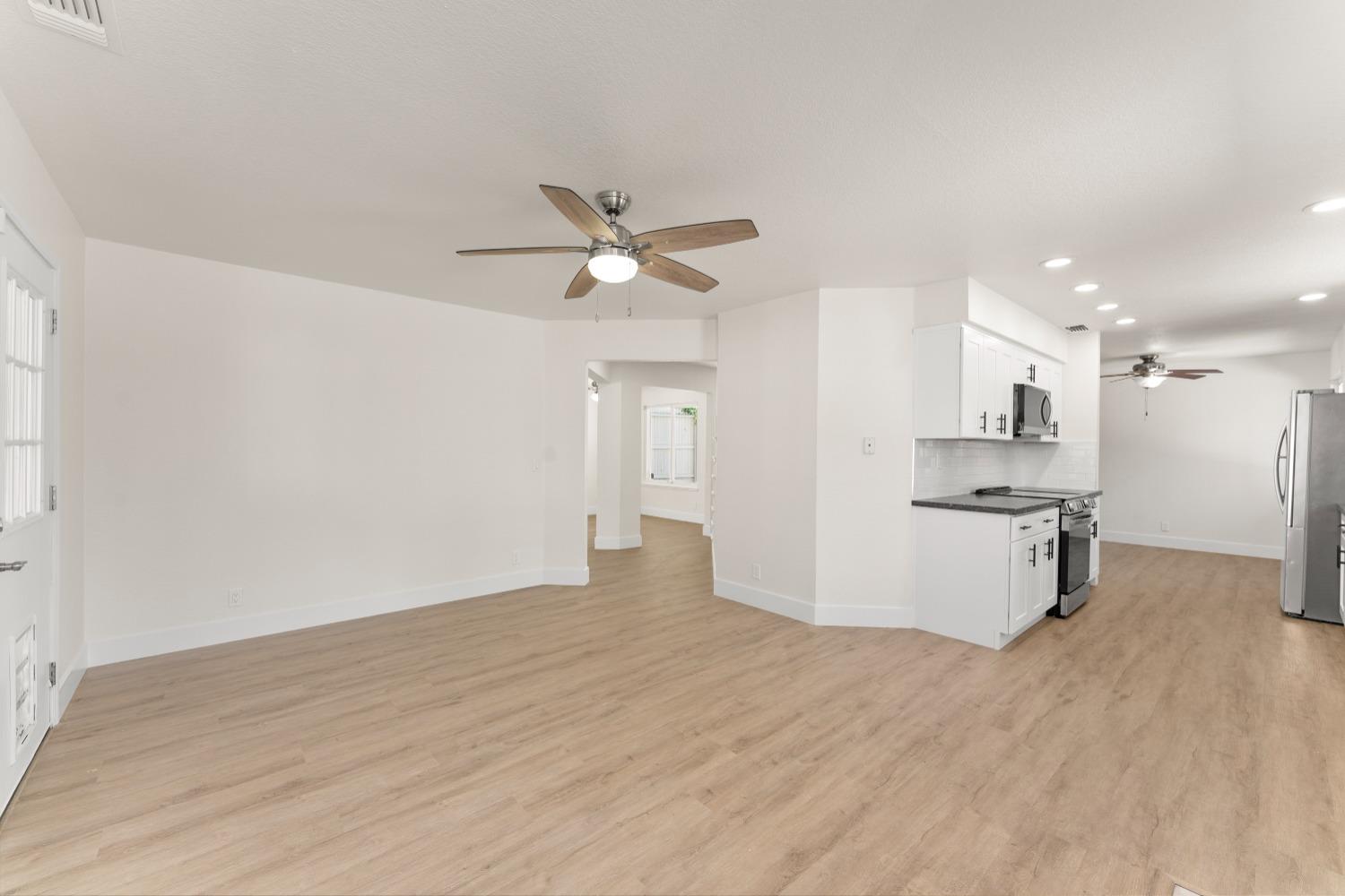 Detail Gallery Image 20 of 65 For 8340 Cypress Lake Ct, Antelope,  CA 95843 - 4 Beds | 2/1 Baths