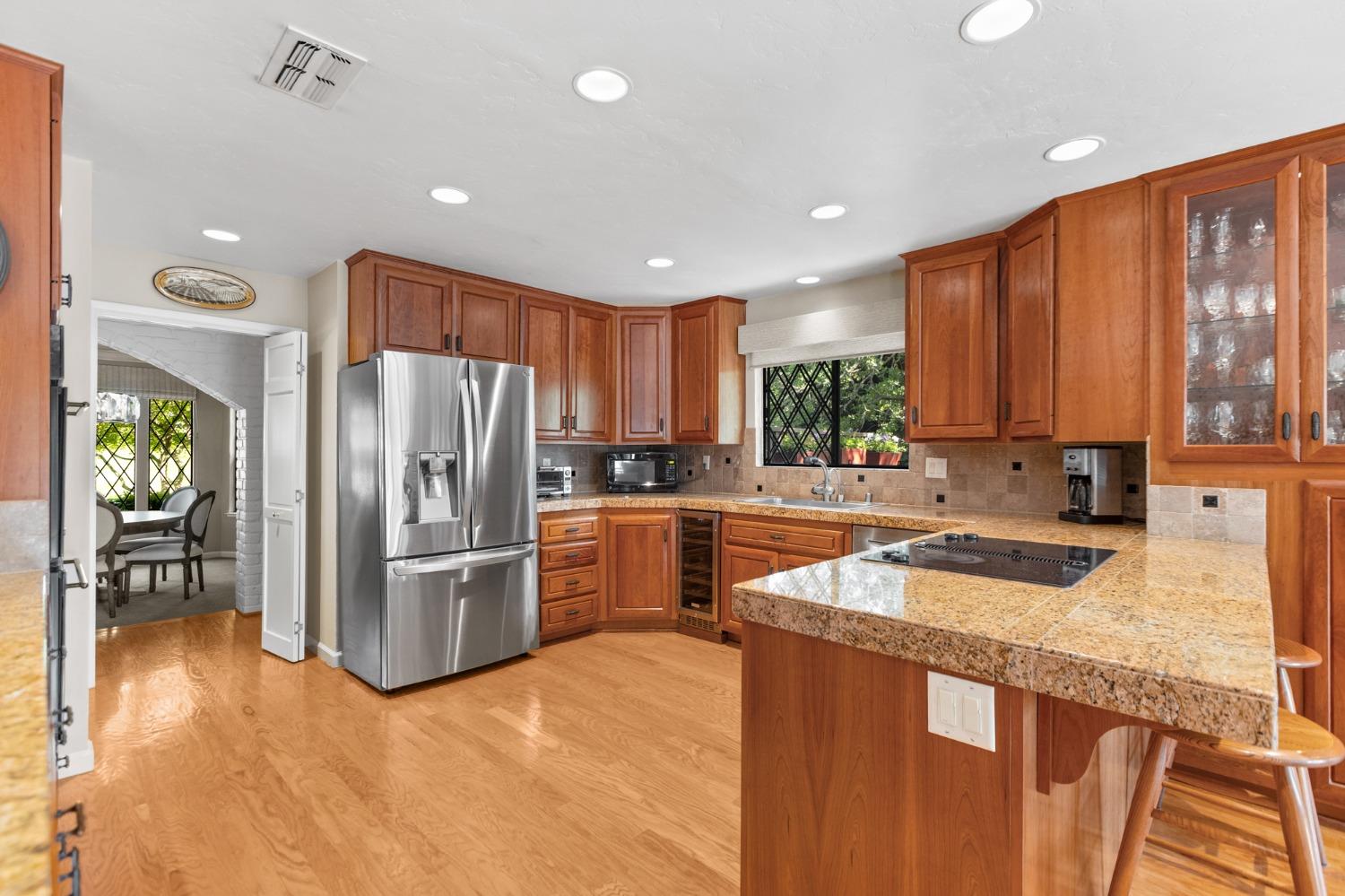 Detail Gallery Image 23 of 99 For 4010 Pretense Ct, Fair Oaks,  CA 95628 - 3 Beds | 3/1 Baths