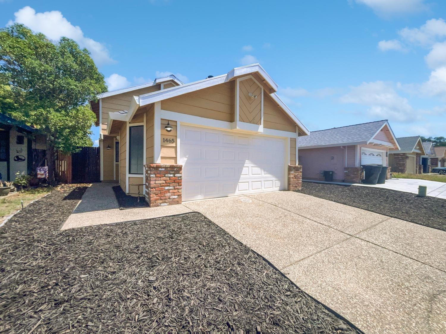 Detail Gallery Image 1 of 22 For 1465 E Hidalgo Cir #E,  Roseville,  CA 95747 - 3 Beds | 2 Baths