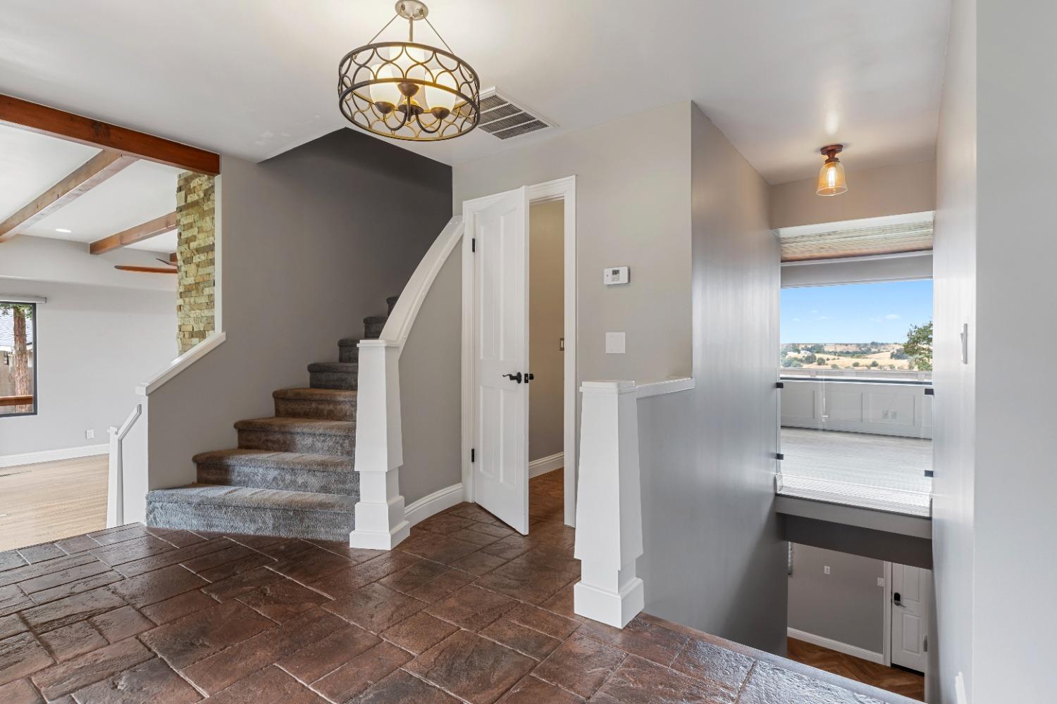 Detail Gallery Image 9 of 55 For 10008 River Oak Cir, Oakdale,  CA 95361 - 5 Beds | 3/1 Baths