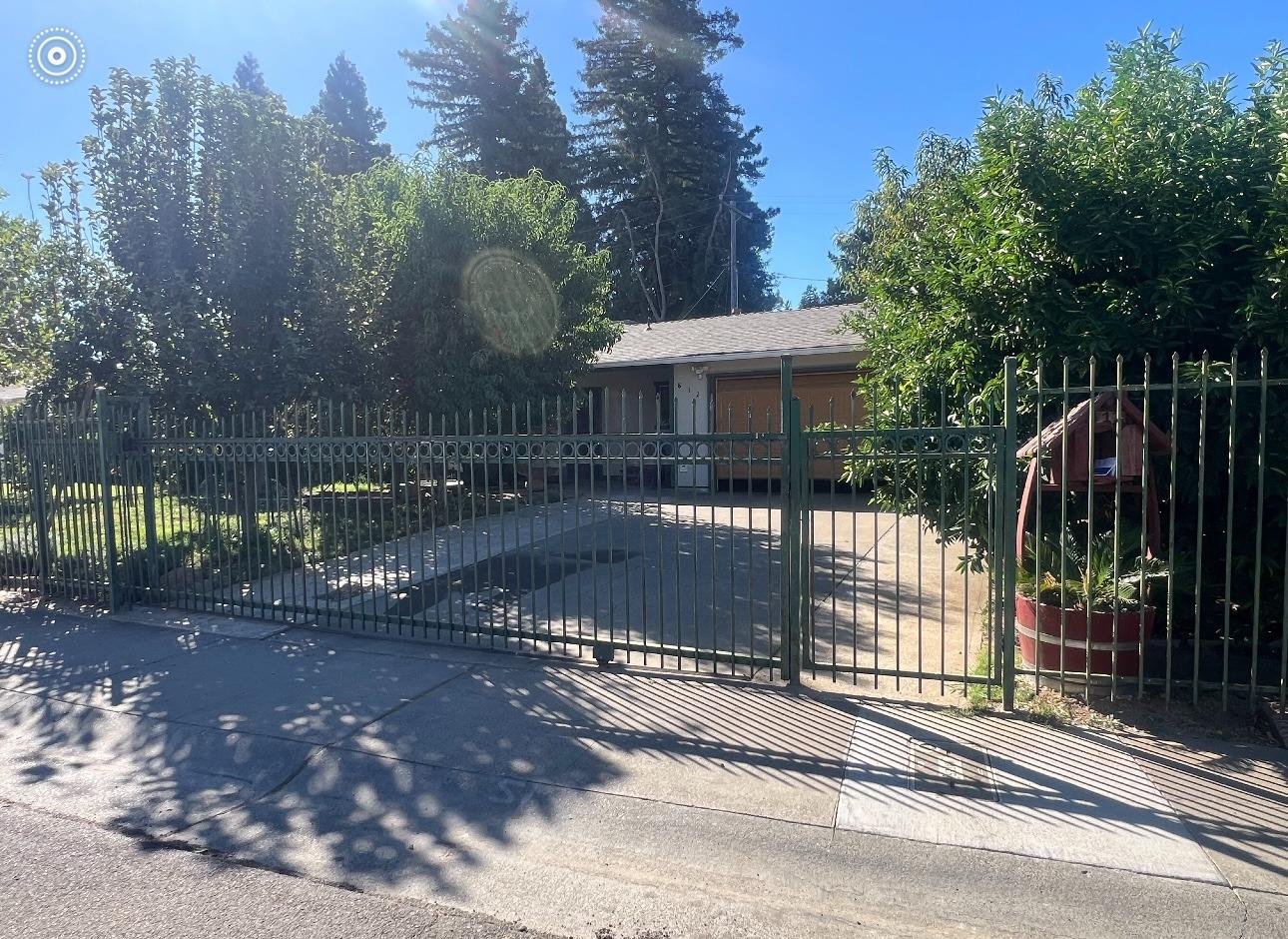 Detail Gallery Image 1 of 17 For 812 Northey Dr, Sacramento,  CA 95833 - 3 Beds | 1 Baths