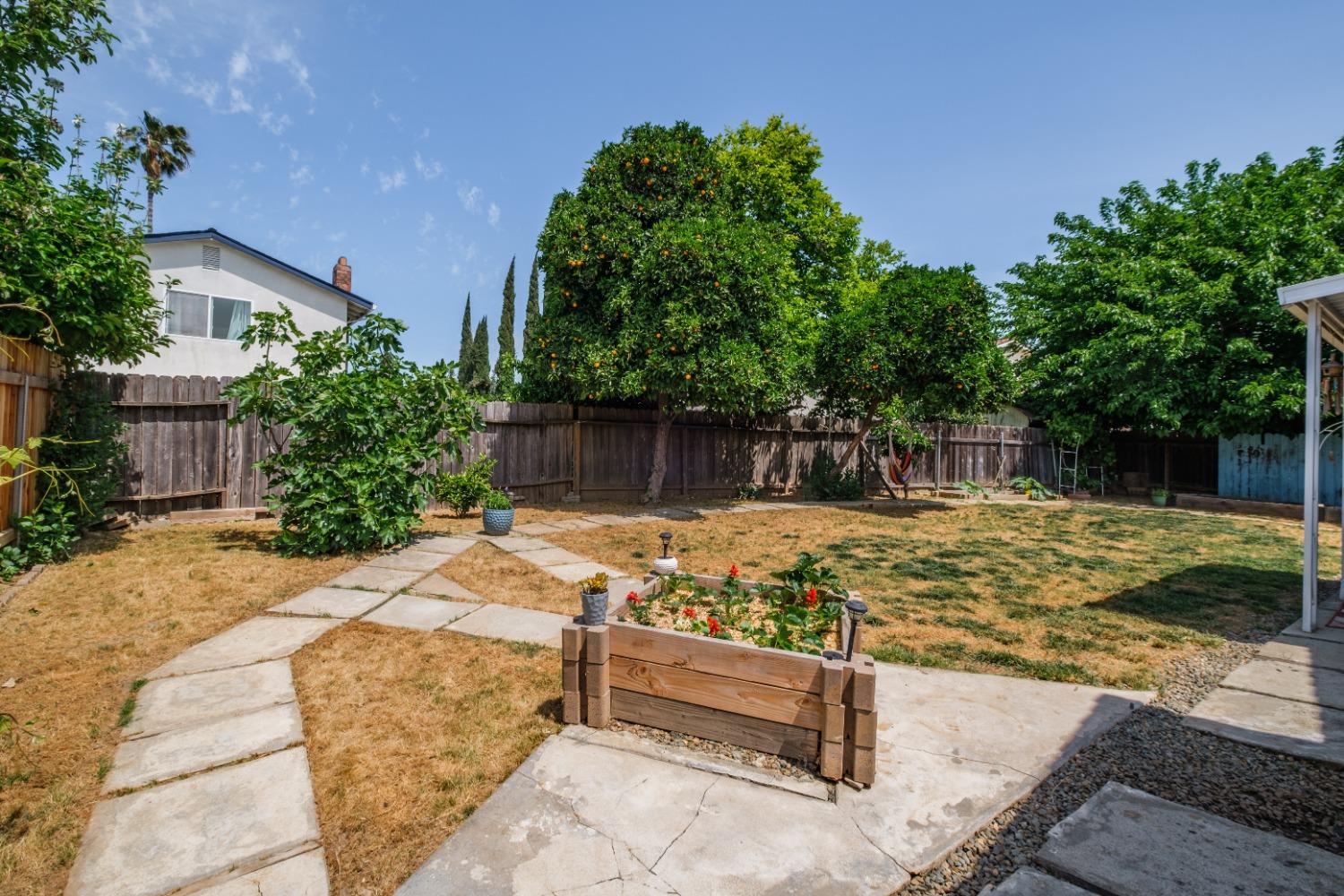 Detail Gallery Image 28 of 35 For 3121 Huntsman Dr, Sacramento,  CA 95826 - 3 Beds | 2 Baths