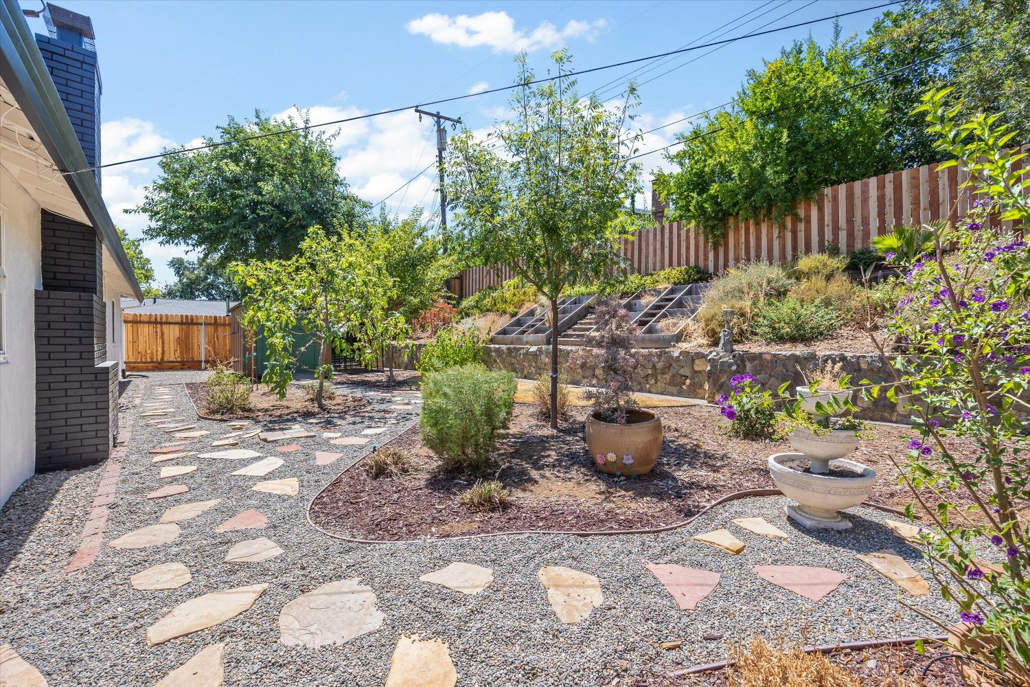 Detail Gallery Image 40 of 44 For 8175 Waikiki Dr, Fair Oaks,  CA 95628 - 4 Beds | 2 Baths
