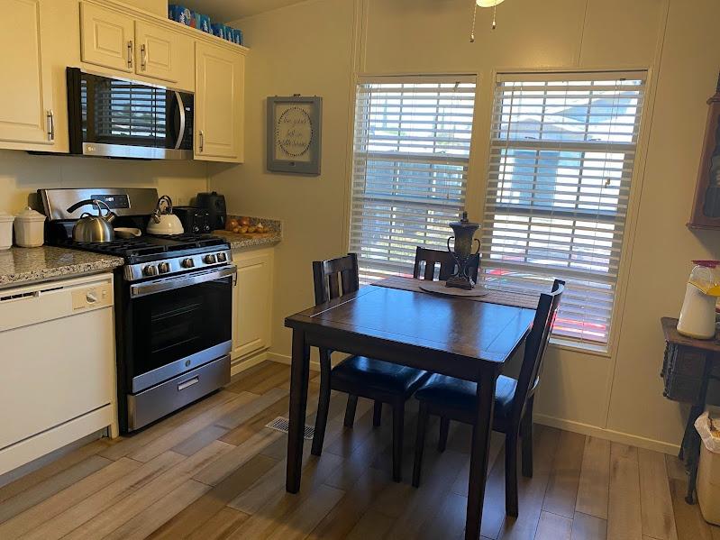 Detail Gallery Image 2 of 11 For 5505 S Grove St 101, Rocklin,  CA 95677 - 2 Beds | 1 Baths