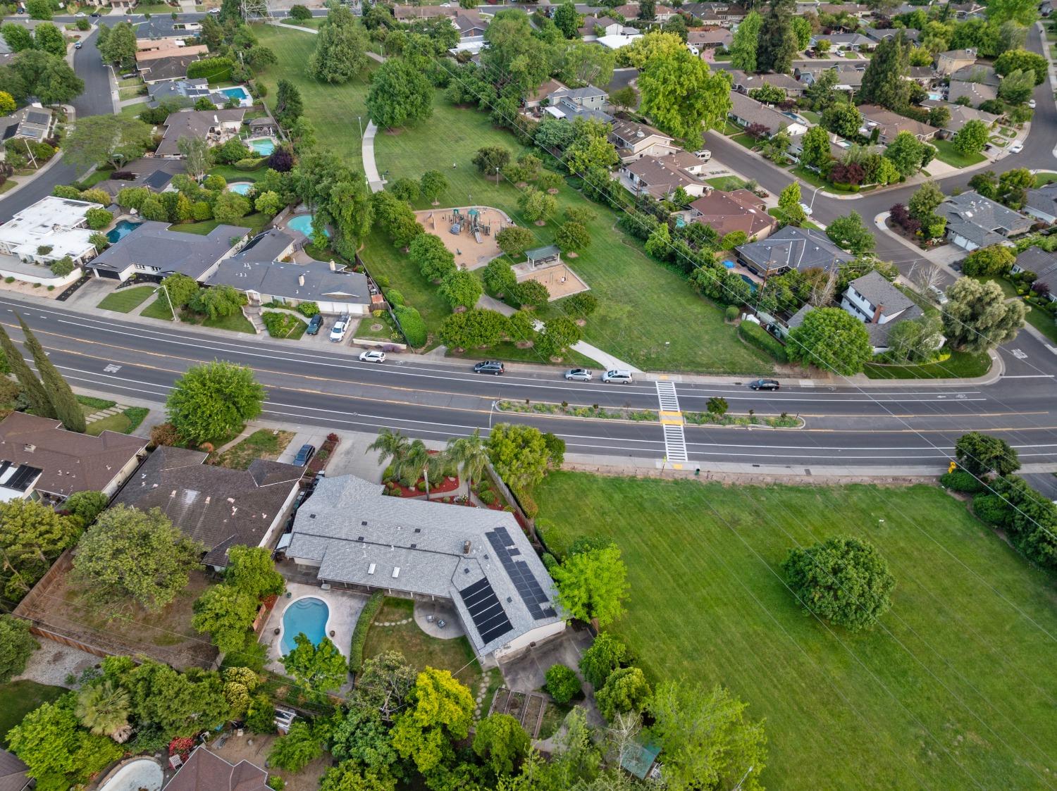 Detail Gallery Image 63 of 65 For 2751 American River Dr, Sacramento,  CA 95864 - 4 Beds | 3 Baths