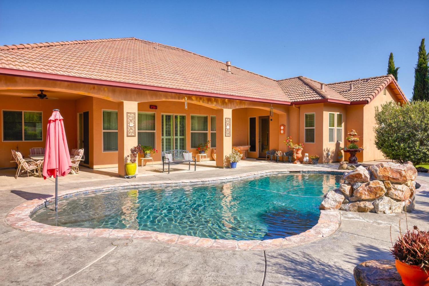 Detail Gallery Image 58 of 93 For 10717 Goldsborough Cir, Oakdale,  CA 95361 - 5 Beds | 5 Baths