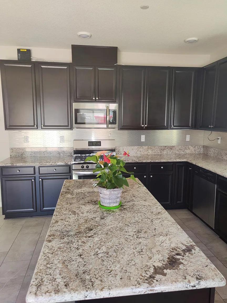 Detail Gallery Image 5 of 34 For 1636 N Breezy Meadow Dr, Sacramento,  CA 95834 - 5 Beds | 3 Baths