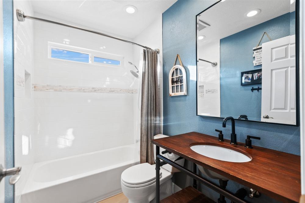Detail Gallery Image 32 of 47 For 9523 Dunkerrin Way, Elk Grove,  CA 95758 - 3 Beds | 2/1 Baths