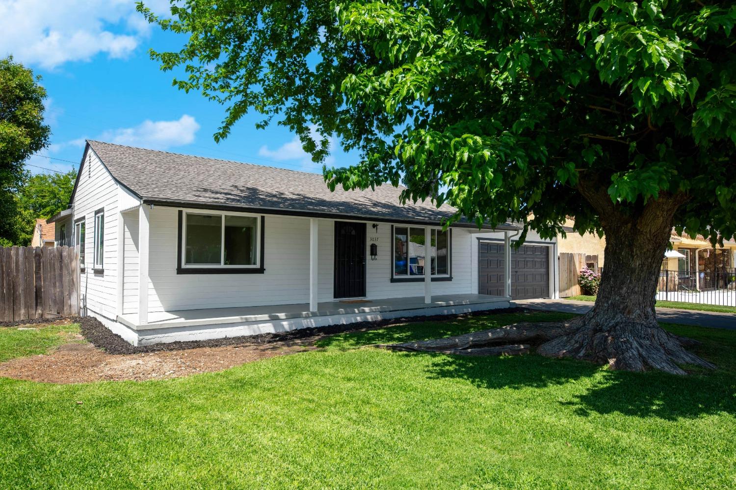 Detail Gallery Image 7 of 32 For 3037 W Monterey Ave, Stockton,  CA 95204 - 3 Beds | 1 Baths