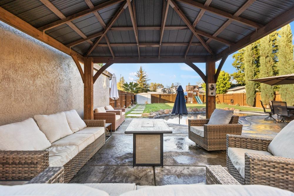 Detail Gallery Image 36 of 47 For 9523 Dunkerrin Way, Elk Grove,  CA 95758 - 3 Beds | 2/1 Baths