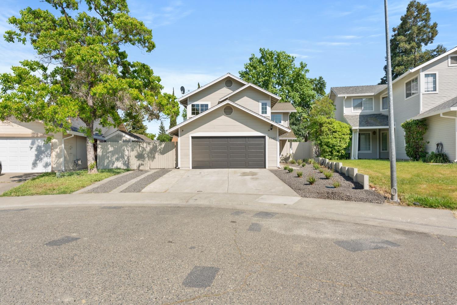 Detail Gallery Image 1 of 65 For 8340 Cypress Lake Ct, Antelope,  CA 95843 - 4 Beds | 2/1 Baths
