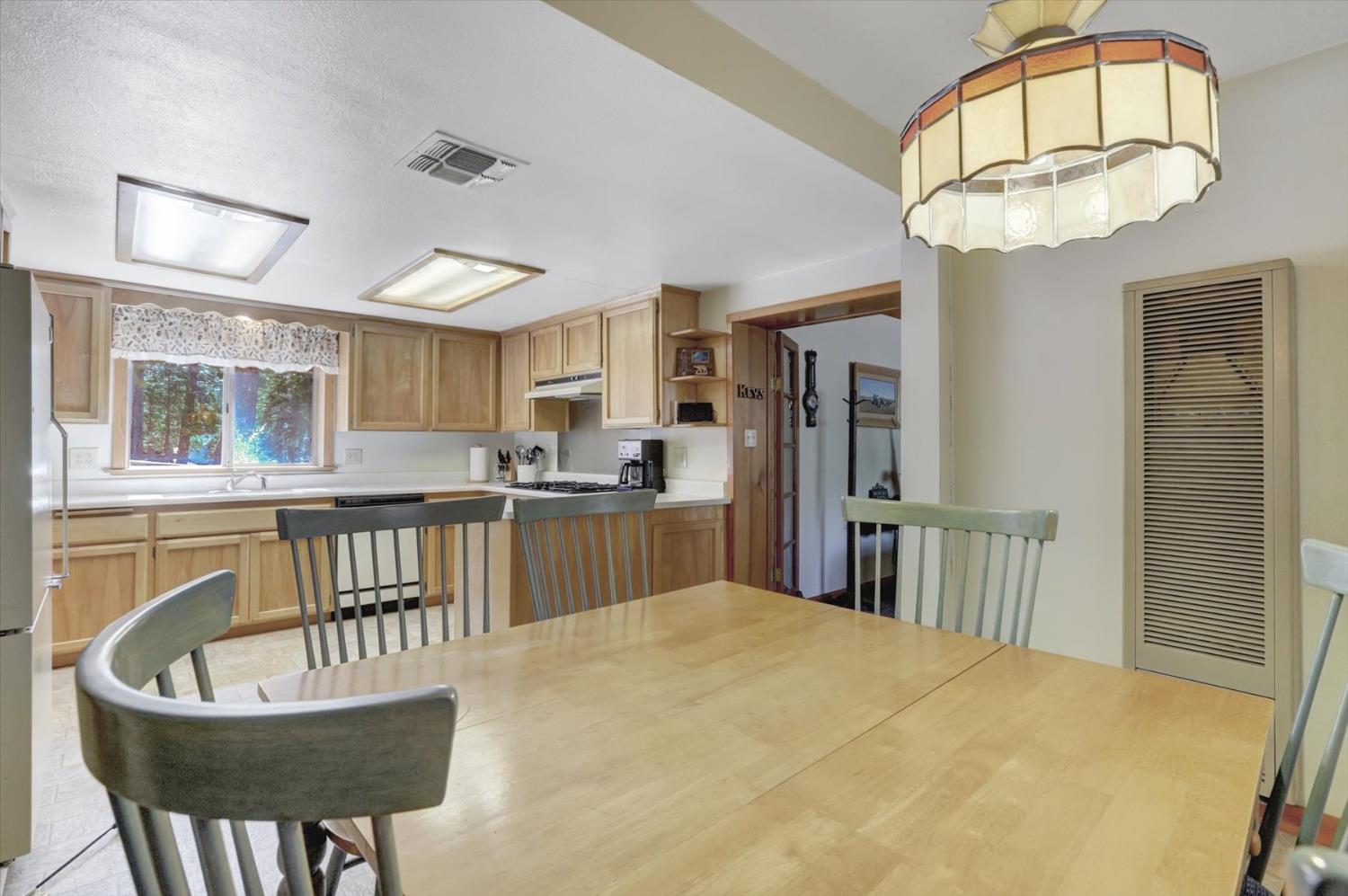 Detail Gallery Image 38 of 59 For 2051 Warren Hill Rd, Strawberry Valley,  CA 95981 - 1 Beds | 1 Baths