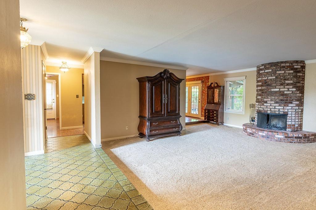 Tioga Drive, Lodi, California image 11
